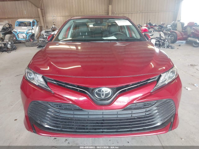45938953 :رقم المزاد ، 4T1C11AK7LU384173 vin ، 2020 Toyota Camry Le مزاد بيع