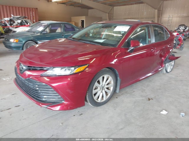 45938953 :رقم المزاد ، 4T1C11AK7LU384173 vin ، 2020 Toyota Camry Le مزاد بيع
