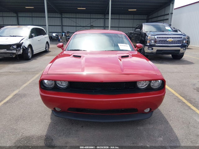 45938961 :رقم المزاد ، 2C3CDYAG2DH575377 vin ، 2013 Dodge Challenger Sxt مزاد بيع