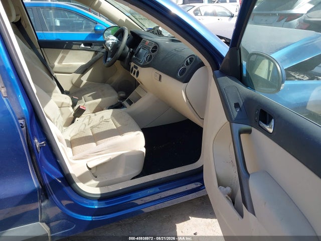 45938972 :رقم المزاد ، WVGAV7AX8AW502789 vin ، 2010 Volkswagen Tiguan Se مزاد بيع