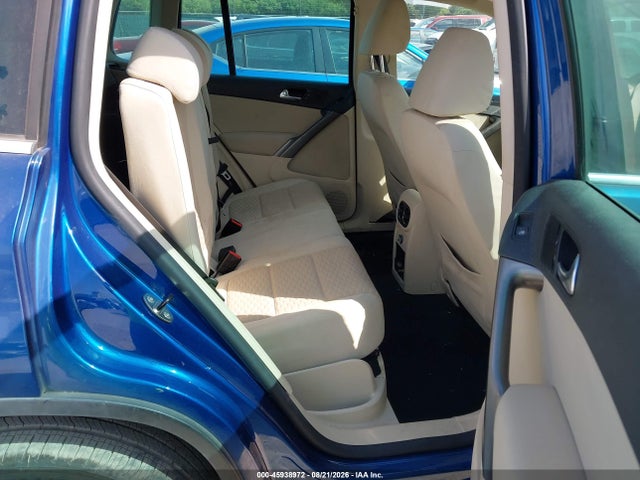 45938972 :رقم المزاد ، WVGAV7AX8AW502789 vin ، 2010 Volkswagen Tiguan Se مزاد بيع