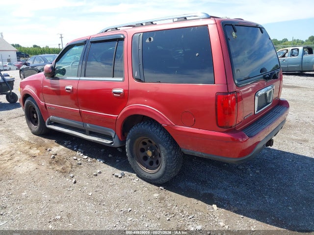 45939008 :رقم المزاد ، 5LMPU28L8WLJ60043 vin ، 1998 Lincoln Navigator مزاد بيع