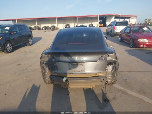 2018 Tesla Model 3 Long Range/mid Range მანქანა იყიდება აუქციონზე, vin: 5YJ3E1EA3JF101641, აუქციონის ნომერი: 45939115
