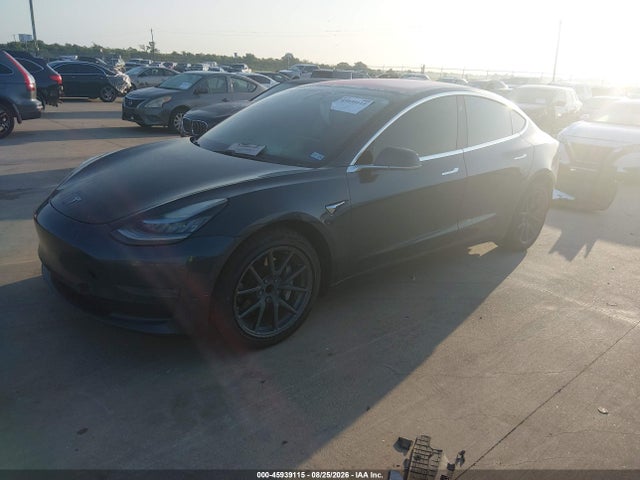 2018 Tesla Model 3 Long Range/mid Range მანქანა იყიდება აუქციონზე, vin: 5YJ3E1EA3JF101641, აუქციონის ნომერი: 45939115