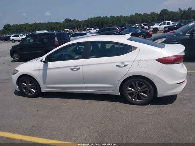 2017 Hyundai Elantra Se მანქანა იყიდება აუქციონზე, vin: 5NPD84LFXHH019283, აუქციონის ნომერი: 45939135
