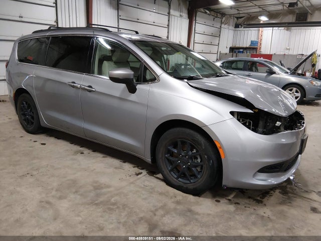 2021 Chrysler Voyager Lxi მანქანა იყიდება აუქციონზე, vin: 2C4RC1DG6MR515687, აუქციონის ნომერი: 45939151