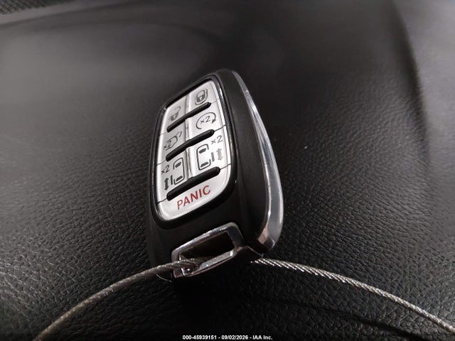 2021 Chrysler Voyager Lxi მანქანა იყიდება აუქციონზე, vin: 2C4RC1DG6MR515687, აუქციონის ნომერი: 45939151