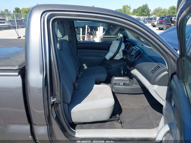45939197 :رقم المزاد ، 5TFNX4CN8CX015227 vin ، 2012 Toyota Tacoma مزاد بيع