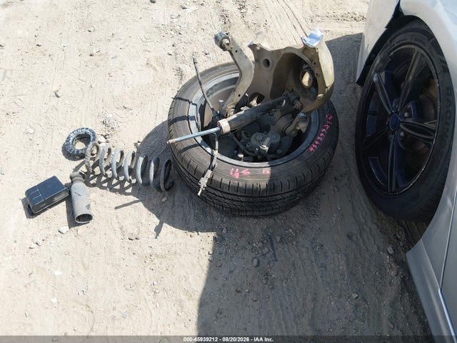 45939212 :رقم المزاد ، 3FA6P0H71GR172402 vin ، 2016 Ford Fusion Se مزاد بيع