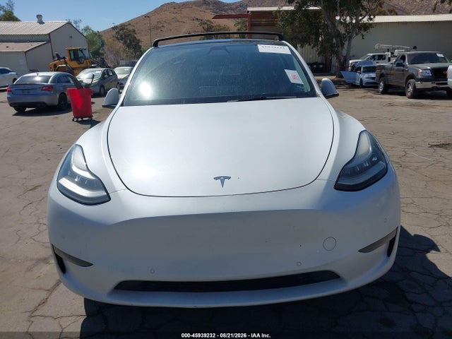 Продаж на аукціоні авто 2021 Tesla Model Y Long Range Dual Motor All-wheel Drive, vin: 5YJYGDEE2MF112154, номер лоту: 45939232