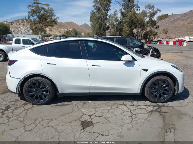 Продаж на аукціоні авто 2021 Tesla Model Y Long Range Dual Motor All-wheel Drive, vin: 5YJYGDEE2MF112154, номер лоту: 45939232