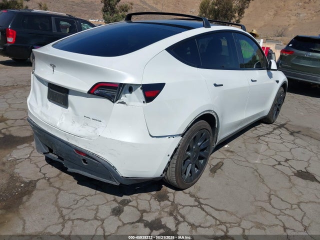 Продаж на аукціоні авто 2021 Tesla Model Y Long Range Dual Motor All-wheel Drive, vin: 5YJYGDEE2MF112154, номер лоту: 45939232