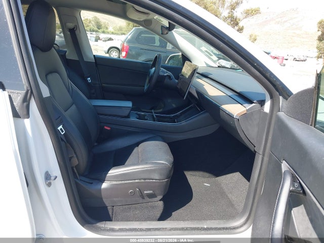 Продаж на аукціоні авто 2021 Tesla Model Y Long Range Dual Motor All-wheel Drive, vin: 5YJYGDEE2MF112154, номер лоту: 45939232