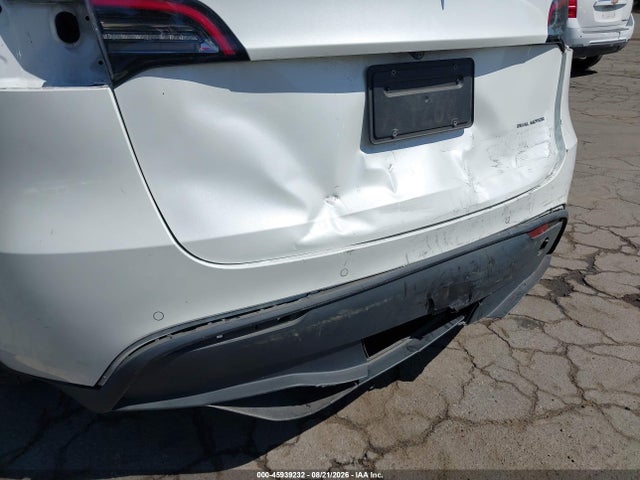 Продаж на аукціоні авто 2021 Tesla Model Y Long Range Dual Motor All-wheel Drive, vin: 5YJYGDEE2MF112154, номер лоту: 45939232