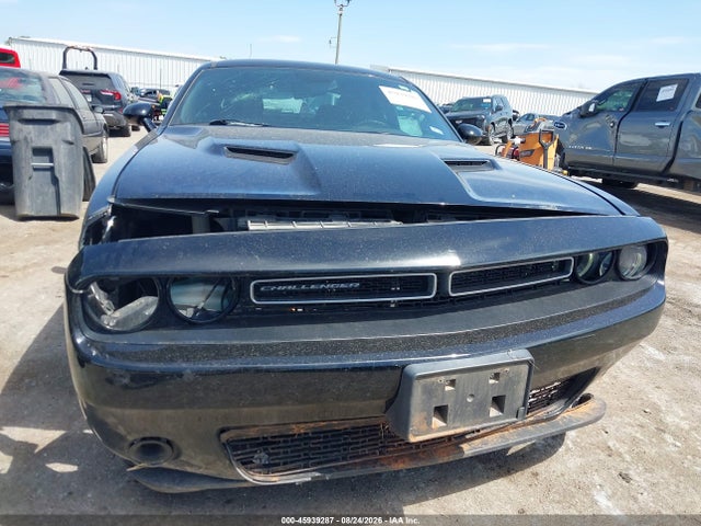 Продаж на аукціоні авто 2019 Dodge Challenger Sxt Awd, vin: 2C3CDZGG1KH594111, номер лоту: 45939287