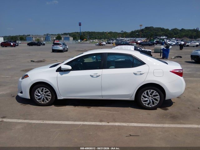 2017 Toyota Corolla Le მანქანა იყიდება აუქციონზე, vin: 5YFBURHE4HP570456, აუქციონის ნომერი: 45939312