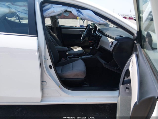2017 Toyota Corolla Le მანქანა იყიდება აუქციონზე, vin: 5YFBURHE4HP570456, აუქციონის ნომერი: 45939312