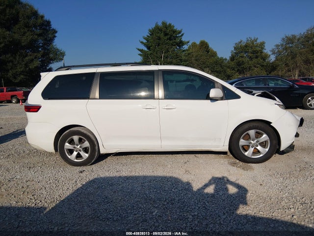 Toyota Sienna Le 8 Passenger 2015 5TDKK3DC4FS590654 Image 13