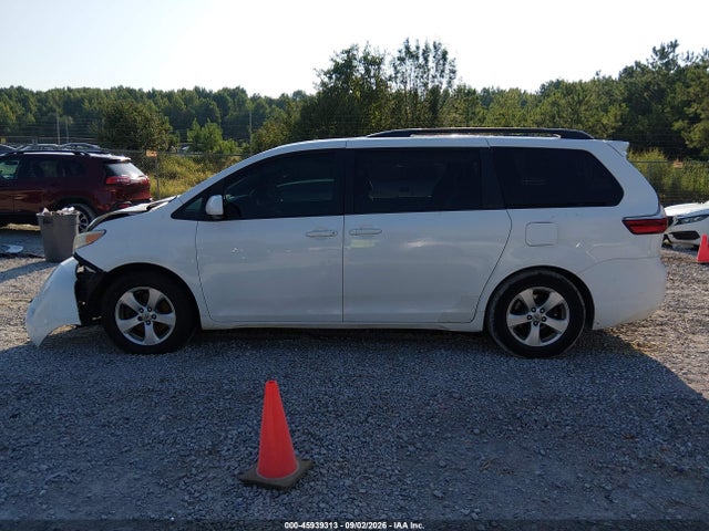 Toyota Sienna Le 8 Passenger 2015 5TDKK3DC4FS590654 Image 14