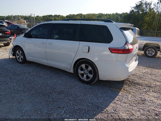Toyota Sienna Le 8 Passenger 2015 5TDKK3DC4FS590654 Image 3