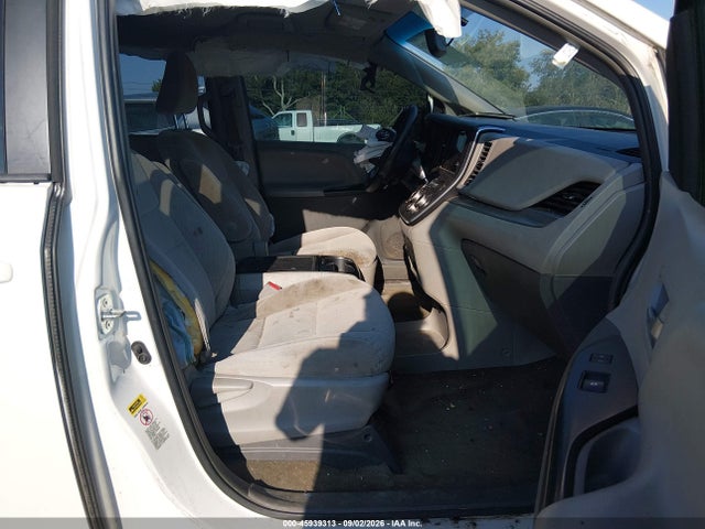 Toyota Sienna Le 8 Passenger 2015 5TDKK3DC4FS590654 Image 5