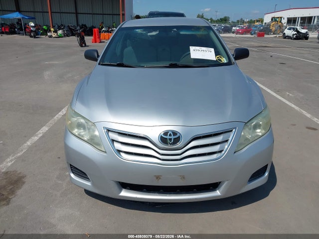 2010 Toyota Camry Le მანქანა იყიდება აუქციონზე, vin: 4T4BF3EK5AR033915, აუქციონის ნომერი: 45939379