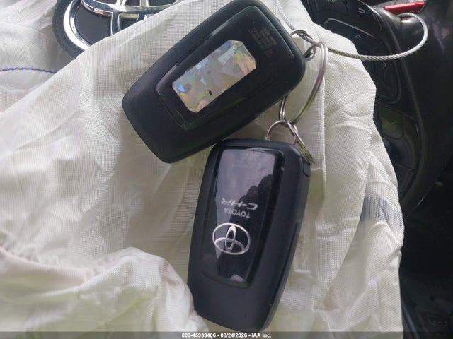 45939406 :رقم المزاد ، NMTKHMBXXJR037346 vin ، 2018 Toyota C-hr Xle Premium مزاد بيع