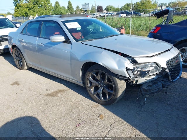 Продажа на аукционе авто 2020 Chrysler 300 300s, vin: 2C3CCABG3LH230110, номер лота: 45939456