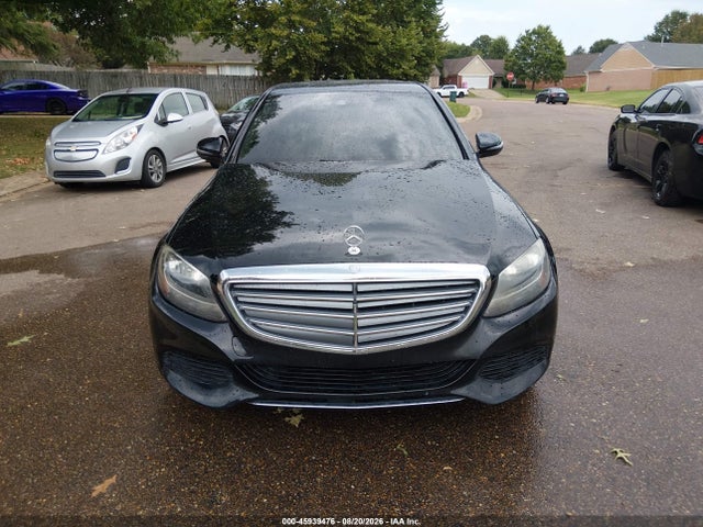 45939476 :رقم المزاد ، 55SWF4KB9GU147359 vin ، 2016 Mercedes-benz C 300 Luxury 4matic مزاد بيع