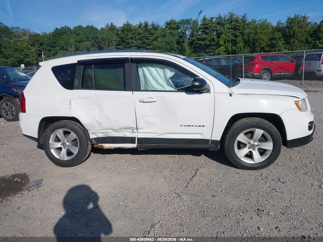 2013 Jeep Compass Latitude მანქანა იყიდება აუქციონზე, vin: 1C4NJDEB5DD207812, აუქციონის ნომერი: 45939483