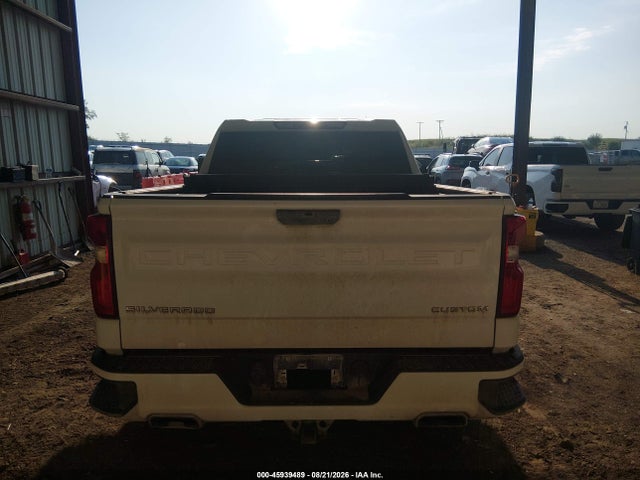 45939489 :رقم المزاد ، 3GCUYBEF9MG360064 vin ، 2021 Chevrolet Silverado 1500 4wd  Short Bed Custom مزاد بيع
