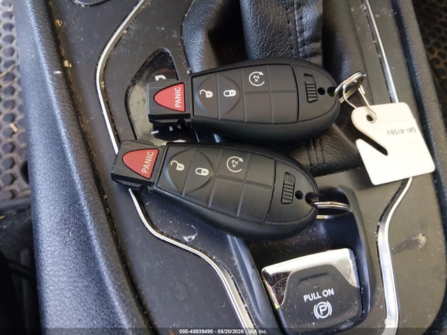 2019 Jeep Cherokee Latitude Fwd მანქანა იყიდება აუქციონზე, vin: 1C4PJLCB2KD219970, აუქციონის ნომერი: 45939490