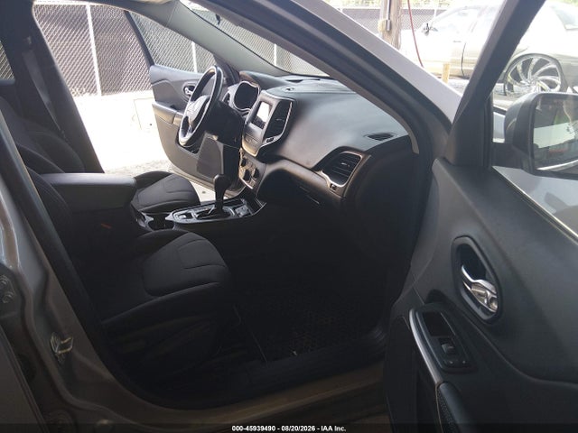2019 Jeep Cherokee Latitude Fwd მანქანა იყიდება აუქციონზე, vin: 1C4PJLCB2KD219970, აუქციონის ნომერი: 45939490
