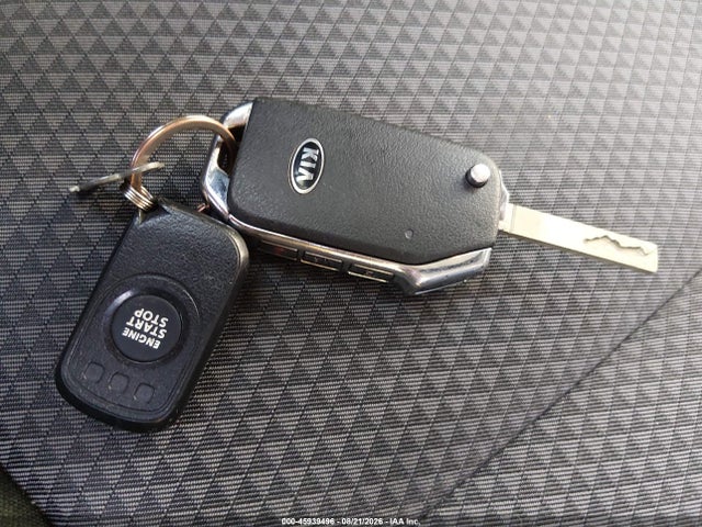 2020 Kia Soul Lx მანქანა იყიდება აუქციონზე, vin: KNDJ23AU7L7095573, აუქციონის ნომერი: 45939496