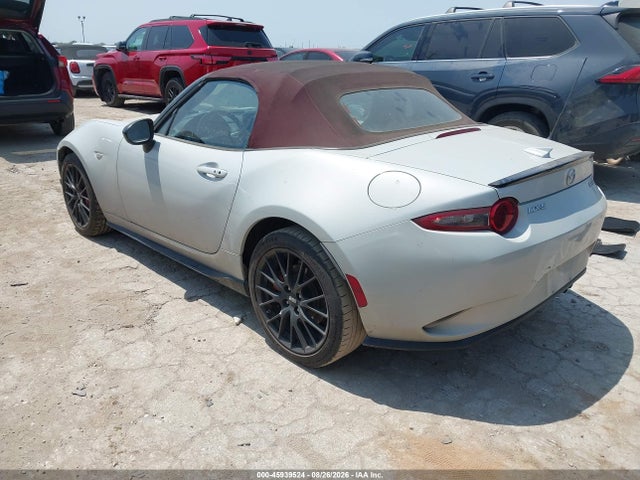 Mazda Mx-5 Miata Club 2018 JM1NDAC7XJ0203486 Image 3