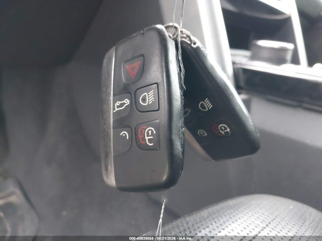 45939554 :رقم المزاد ، SALRRBBV7HA046909 vin ، 2017 Land Rover Discovery Hse مزاد بيع