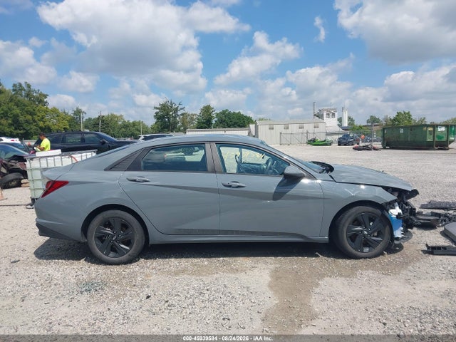Продажа на аукционе авто 2022 Hyundai Elantra Sel, vin: KMHLS4AG7NU322091, номер лота: 45939584