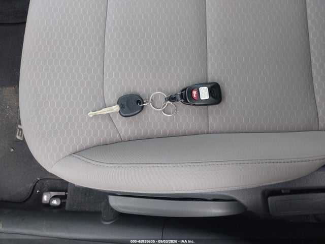 Продаж на аукціоні авто 2020 Hyundai Elantra Se, vin: 5NPD74LF1LH612106, номер лоту: 45939605