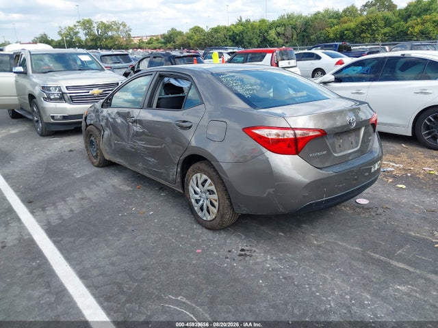 Toyota COROLLA LE 2018 2T1BURHE8JC047964 Image 3