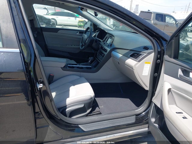 Продажа на аукционе авто 2016 Hyundai Sonata Hybrid Se, vin: KMHE24L16GA028994, номер лота: 45939676