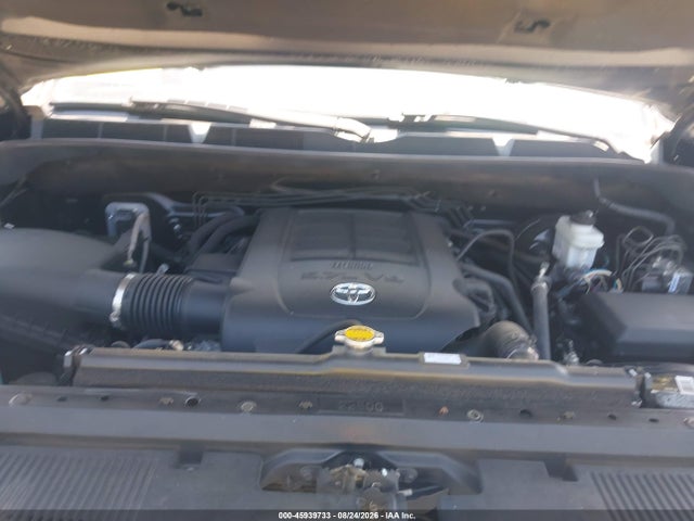 Продажа на аукционе авто 2017 Toyota Tundra Limited 5.7l V8, vin: 5TFFW5F1XHX215569, номер лота: 45939733