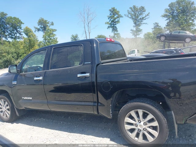 Продажа на аукционе авто 2017 Toyota Tundra Limited 5.7l V8, vin: 5TFFW5F1XHX215569, номер лота: 45939733