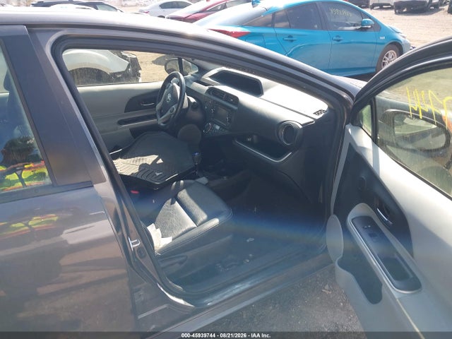 2014 Toyota Prius C Four მანქანა იყიდება აუქციონზე, vin: JTDKDTB34E1078014, აუქციონის ნომერი: 45939744