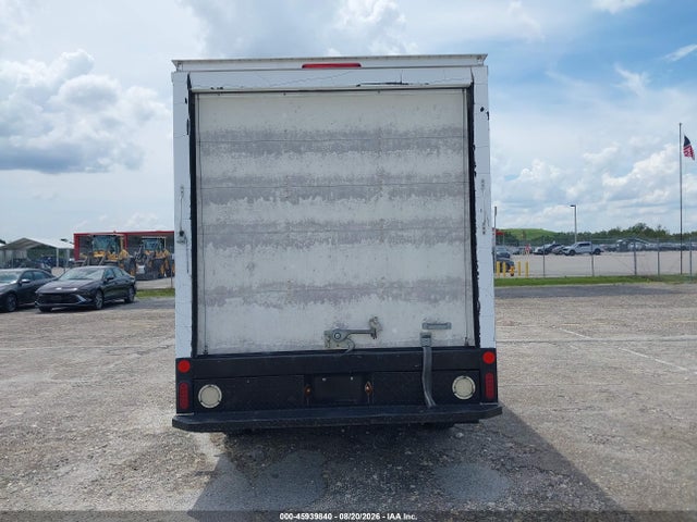 45939840 :رقم المزاد ، 1GB0GRFG5G1309167 vin ، 2016 Chevrolet Express Cutaway 3500 مزاد بيع