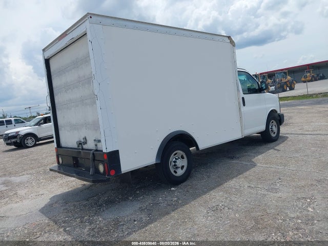 45939840 :رقم المزاد ، 1GB0GRFG5G1309167 vin ، 2016 Chevrolet Express Cutaway 3500 مزاد بيع