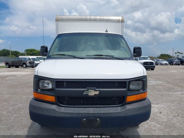 45939840 :رقم المزاد ، 1GB0GRFG5G1309167 vin ، 2016 Chevrolet Express Cutaway 3500 مزاد بيع