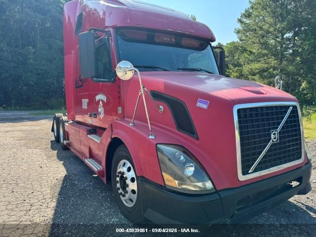 45939861 :رقم المزاد ، 4V4NC9EH8BN295827 vin ، 2011 Volvo Vn مزاد بيع