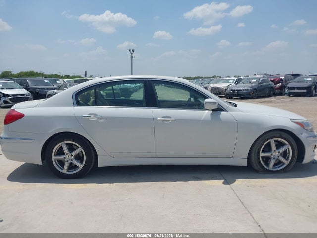 2013 Hyundai Genesis 3.8 მანქანა იყიდება აუქციონზე, vin: KMHGC4DD0DU243991, აუქციონის ნომერი: 45939876