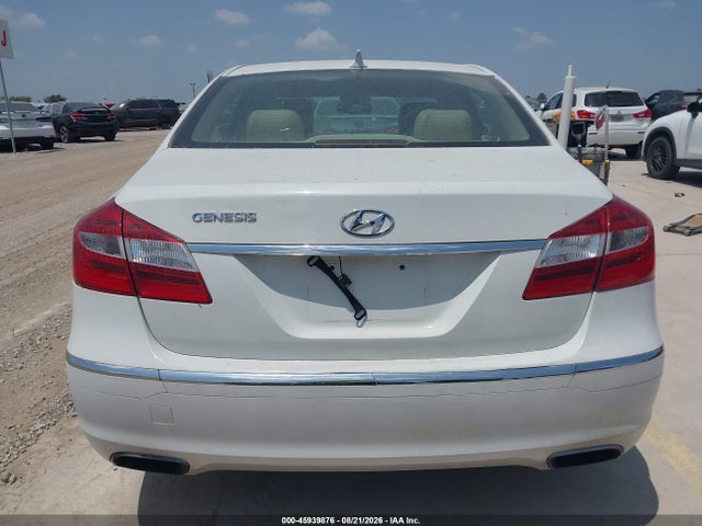 2013 Hyundai Genesis 3.8 მანქანა იყიდება აუქციონზე, vin: KMHGC4DD0DU243991, აუქციონის ნომერი: 45939876