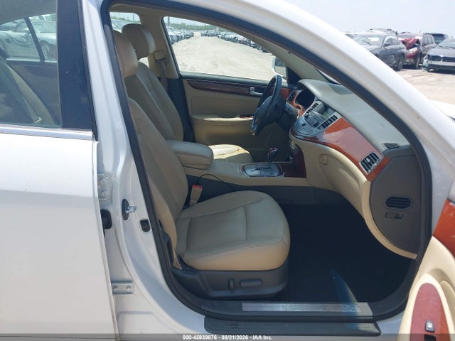 2013 Hyundai Genesis 3.8 მანქანა იყიდება აუქციონზე, vin: KMHGC4DD0DU243991, აუქციონის ნომერი: 45939876